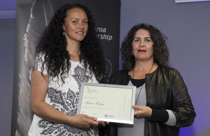 Airini Forbes receiving Aotearoa scholarship 