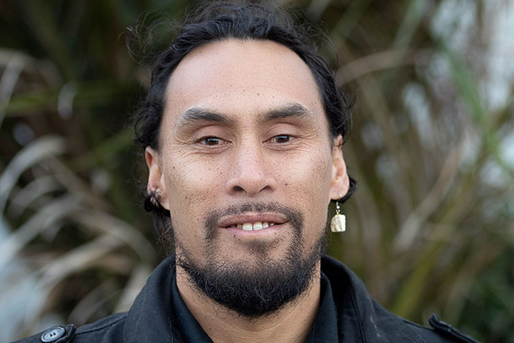 Gareth Kahui: Kaiako - Te Kunenga o te ao Tikanga