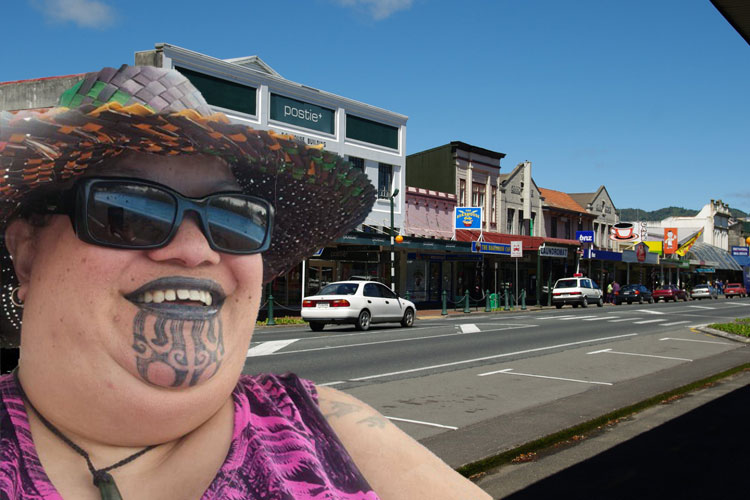 Teinakore Harawira: kaiako - Te Reo Māori