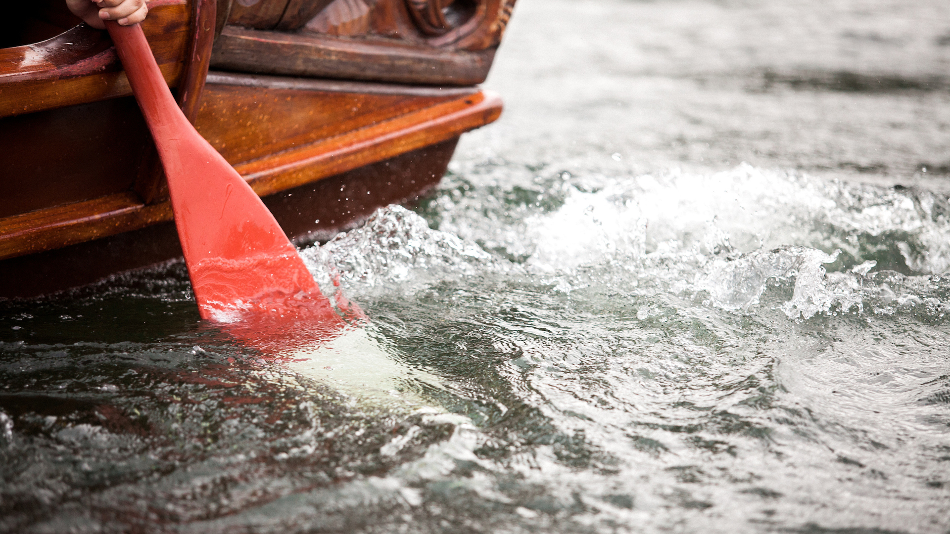 Te Wānanga o Aotearoa_Waka on the lake
