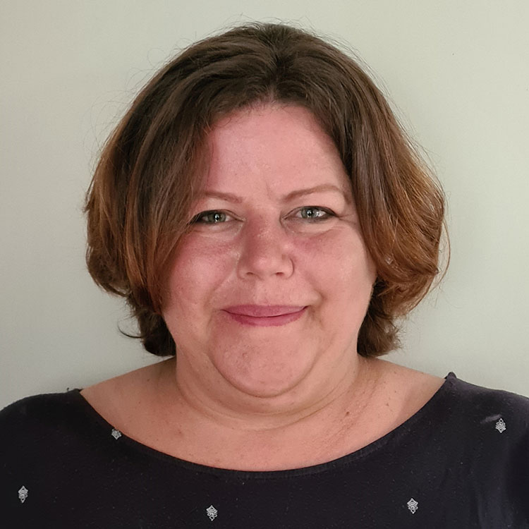 Vera Rabe, kaiako (teacher) at Te Wānanga o Aotearoa’s (TWoA) Tokoroa campus, teaching the Smart Steps to Business programme.