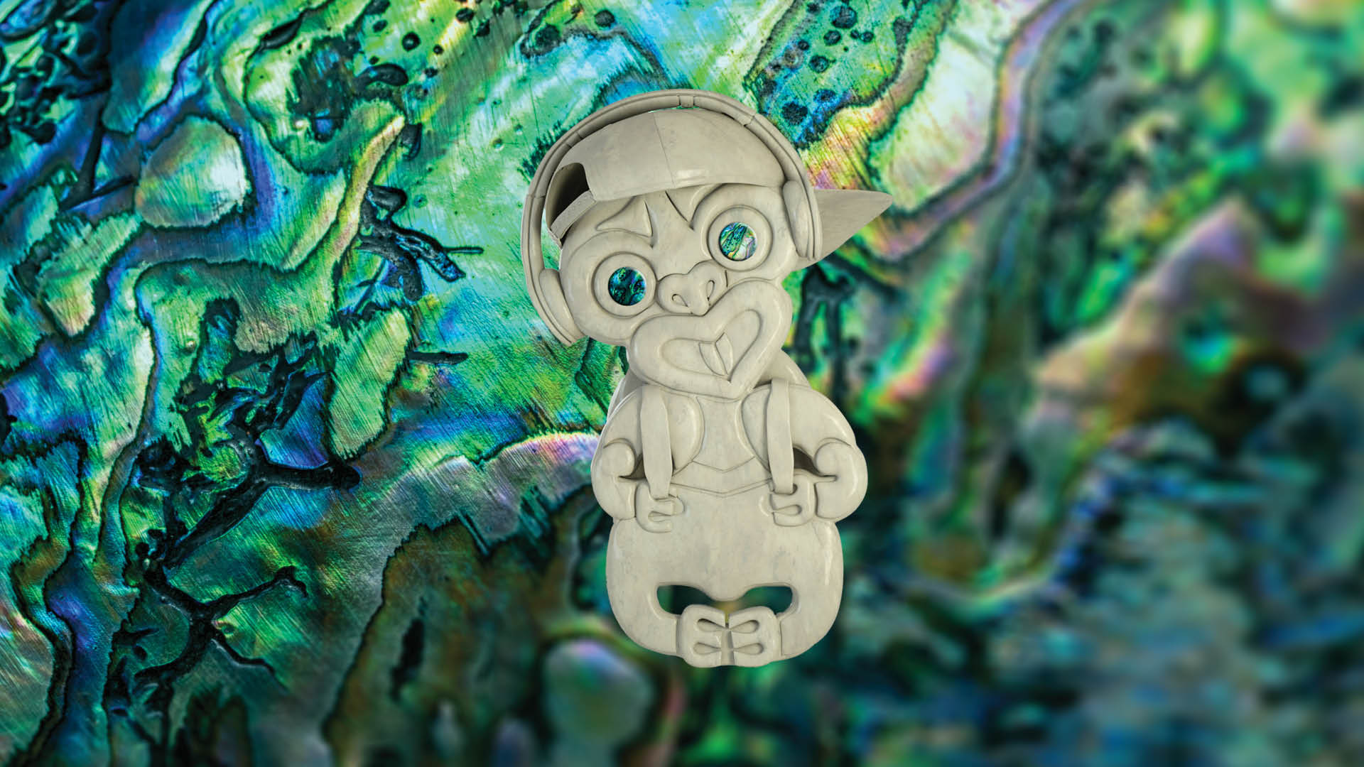 Te Wānanga o Aotearoa_He Aranga Taiohi_Hei Tikitiki programme. Visually represented by a hei tiki wearing a backpack, basketball cap and headphones on a pounamu background.
